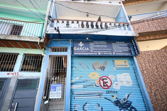 Fachada de casa para alugar com 2 quartos, 45m² em Jardim Mutinga, Osasco