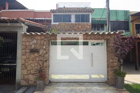 Fachada de casa de condomínio à venda com 4 quartos, 75m² em Campo Grande, Rio de Janeiro