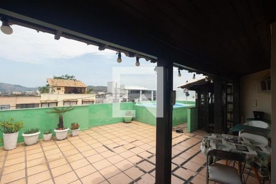 Área externa de casa de condomínio à venda com 4 quartos, 75m² em Campo Grande, Rio de Janeiro