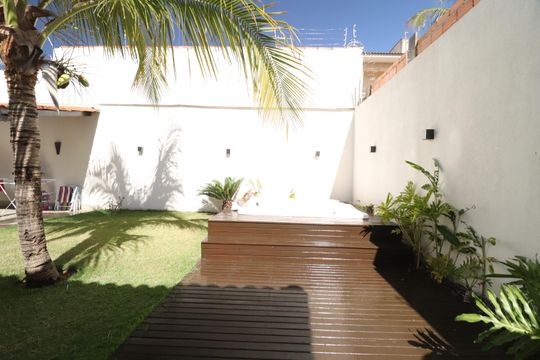 Quintal de casa para alugar com 3 quartos, 250m² em Jardim Karaíba, Uberlândia