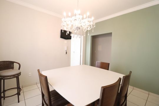Sala de Jantar de casa para alugar com 3 quartos, 250m² em Jardim Karaíba, Uberlândia