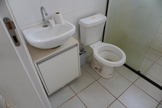 Banheiro de apartamento para alugar com 2 quartos, 49m² em Balsa Ii, Americana