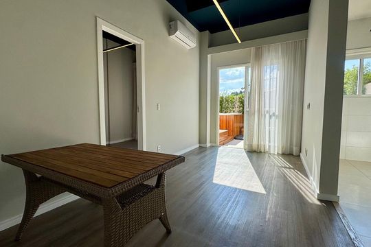 Apartamento para alugar com 1 quarto, 75m² em Granja Viana, Cotia