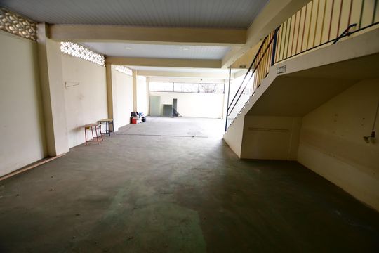 Varanda de casa à venda com 4 quartos, 644m² em Centro, Campinas