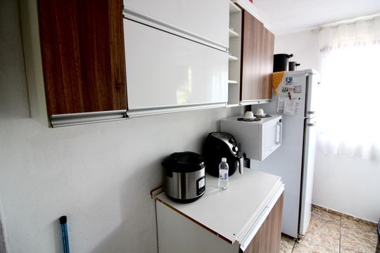 Cozinha de apartamento para alugar com 2 quartos, 50m² em Jardim Indaia, Ferraz de Vasconcelos