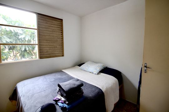 Quarto 2 de apartamento para alugar com 2 quartos, 50m² em Jardim Indaia, Ferraz de Vasconcelos