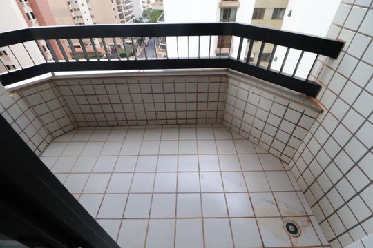 Varanda  de apartamento para alugar com 1 quarto, 50m² em Centro, Ribeirão Preto