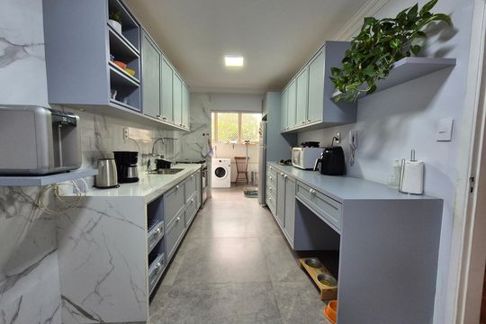 Cozinha de apartamento à venda com 4 quartos, 155m² em Chácara Santo Antônio, São Paulo