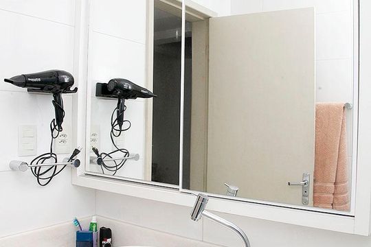 Banheiro de apartamento para alugar com 1 quarto, 59m² em Petrópolis, Porto Alegre