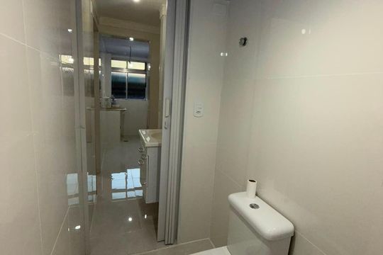 Banheiro de apartamento à venda com 2 quartos, 48m² em Artur Alvim, São Paulo