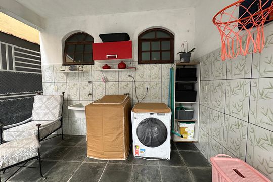 Área de Serviço de casa para alugar com 3 quartos, 120m² em Jardim Florida, Barueri