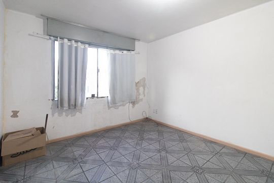 Sala de apartamento para alugar com 3 quartos, 50m² em Cavalhada, Porto Alegre