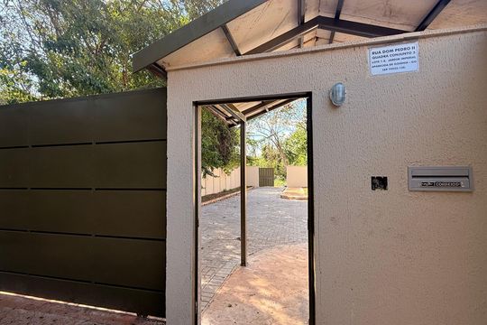 Fachada de casa de condomínio para alugar com 2 quartos, 60m² em Jardim Imperial, Aparecida de Goiânia