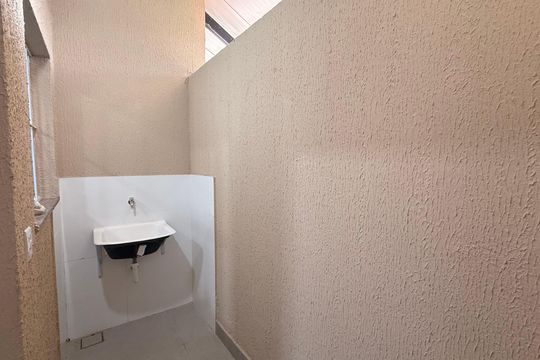 Área de Serviço de casa de condomínio para alugar com 2 quartos, 60m² em Jardim Imperial, Aparecida de Goiânia