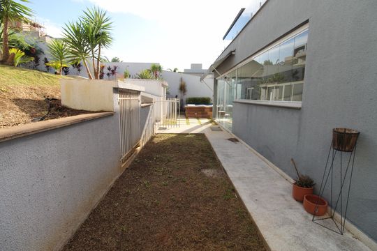 Quintal de casa de condomínio para alugar com 5 quartos, 350m² em Condomínio Reserva do Paratehy, São José dos Campos