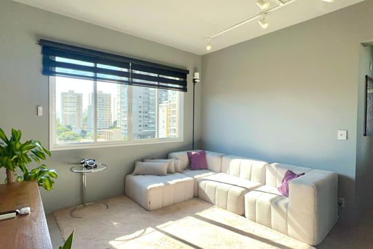 Sala de TV de apartamento à venda com 2 quartos, 74m² em Sumaré, São Paulo