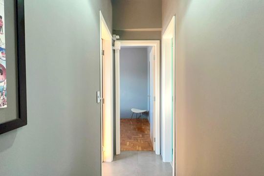 Corredor de apartamento à venda com 2 quartos, 74m² em Sumaré, São Paulo