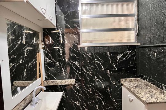 Banheiro Social de apartamento para alugar com 2 quartos, 85m² em Copacabana, Rio de Janeiro