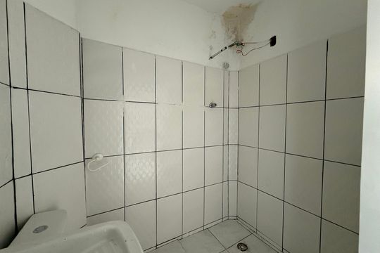Banheiro de kitnet/studio à venda com 1 quarto, 50m² em Santa Ifigênia, São Paulo