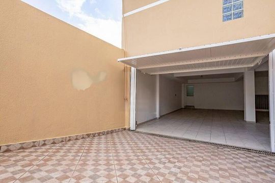 Casa à venda com 3 quartos, 268m² em Tingui, Curitiba