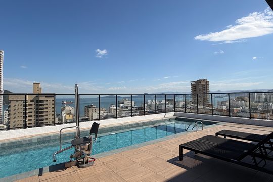 Área comum - Piscina de apartamento para alugar com 1 quarto, 59m² em Ponta da Praia, Santos