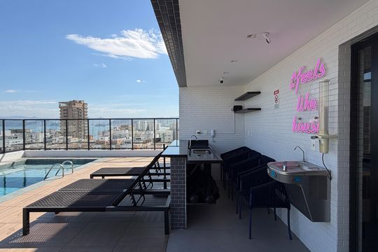 Área comum - Piscina de apartamento para alugar com 1 quarto, 59m² em Ponta da Praia, Santos