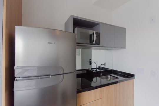Cozinha de kitnet/studio para alugar com 1 quarto, 18m² em Paraíso, São Paulo