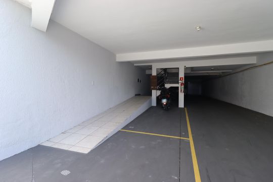 Garagem de apartamento para alugar com 2 quartos, 55m² em Vila Bela Vista, Santo André