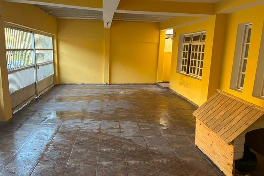 Garagem de casa à venda com 4 quartos, 300m² em Jardim Sao Nicolau, São Paulo