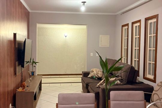 Casa à venda com 4 quartos, 300m² em Jardim Sao Nicolau, São Paulo