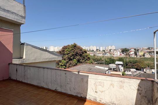 Quintal de casa à venda com 2 quartos, 110m² em Vila Pereira Barreto, São Paulo