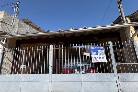 Fachada de casa à venda com 2 quartos, 110m² em Vila Pereira Barreto, São Paulo