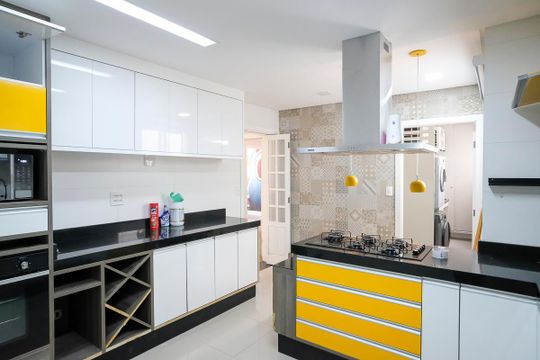Cozinha de apartamento para alugar com 3 quartos, 117m² em Santo Antônio, São Caetano do Sul