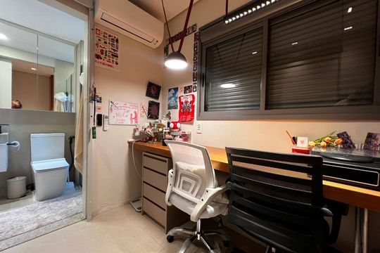 Quarto de apartamento à venda com 3 quartos, 115m² em Indianópolis, São Paulo