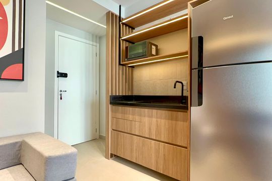 Cozinha de kitnet/studio para alugar com 1 quarto, 29m² em Jardins, São Paulo
