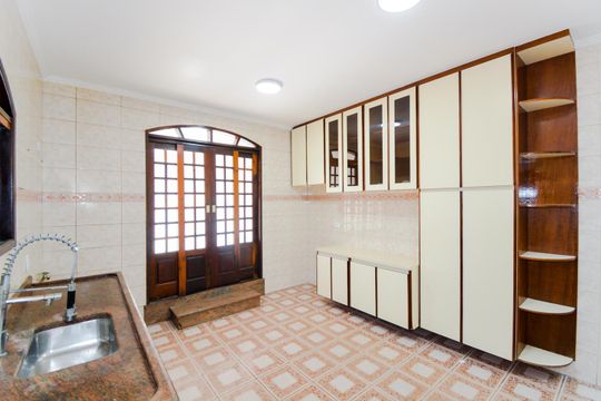 Cozinha de casa para alugar com 3 quartos, 200m² em Jardim do Papai, Guarulhos