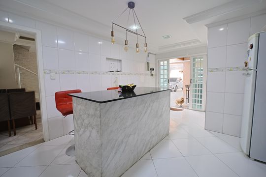 Cozinha de casa à venda com 2 quartos, 176m² em Vila Marieta, São Paulo