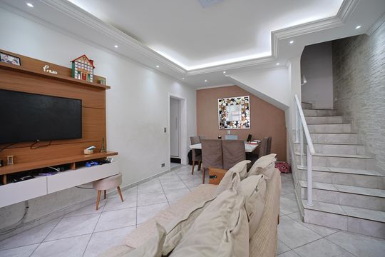 Casa à venda com 2 quartos, 176m² em Vila Marieta, São Paulo