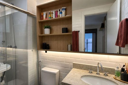 Banheiro de apartamento à venda com 2 quartos, 95m² em Jardim Prudência, São Paulo