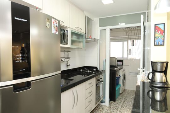 Cozinha de apartamento à venda com 2 quartos, 56m² em Vila Santana, São Paulo