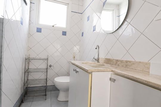 Banheiro de apartamento para alugar com 2 quartos, 59m² em Morro do Espelho, São Leopoldo