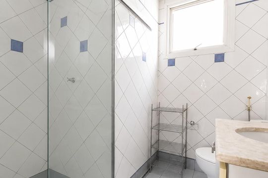 Banheiro de apartamento para alugar com 2 quartos, 59m² em Morro do Espelho, São Leopoldo