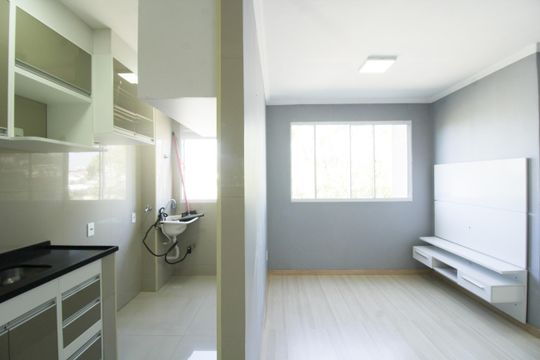 Sala de apartamento para alugar com 2 quartos, 42m² em Vila Jaraguá, São Paulo