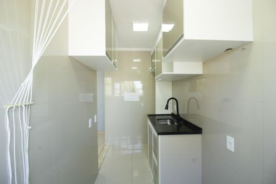 Cozinha de apartamento para alugar com 2 quartos, 42m² em Vila Jaraguá, São Paulo