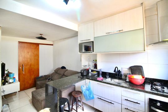 Cozinha de apartamento à venda com 2 quartos, 43m² em Parque Boturussu, São Paulo