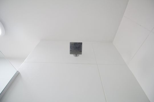 Banheiro de apartamento para alugar com 2 quartos, 43m² em Jardim Monte Alegre, Taboão da Serra