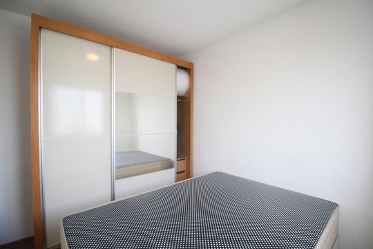 Quarto 1 de apartamento para alugar com 2 quartos, 43m² em Jardim Monte Alegre, Taboão da Serra