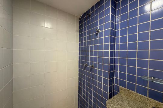Banheiro social  de apartamento para alugar com 3 quartos, 88m² em Freguesia (jacarepaguá), Rio de Janeiro