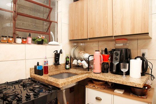 Cozinha de apartamento à venda com 1 quarto, 45m² em Petrópolis, Porto Alegre