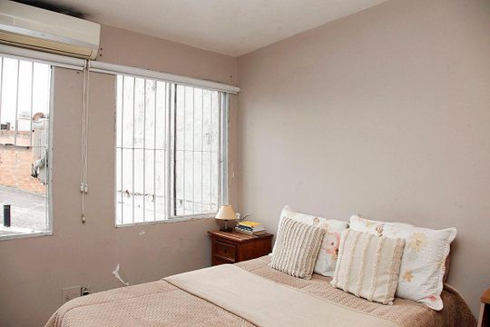 Quarto de apartamento à venda com 1 quarto, 45m² em Petrópolis, Porto Alegre